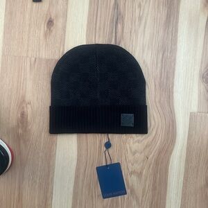 Louis Vuitton Black Textured Ribbed Cuff Beanie